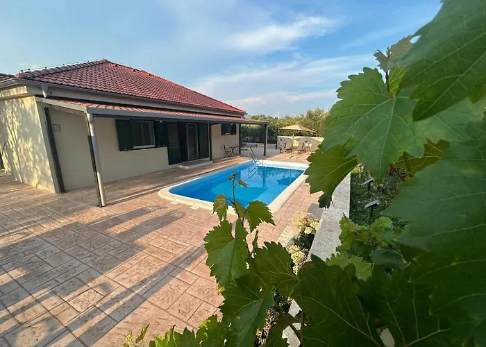 House Vida Hébergement de vacances Zadvarje